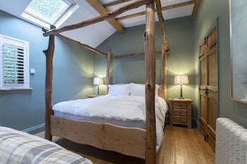 stable lodge boutique bed and breakfast