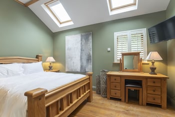 stable lodge boutique bed and breakfast