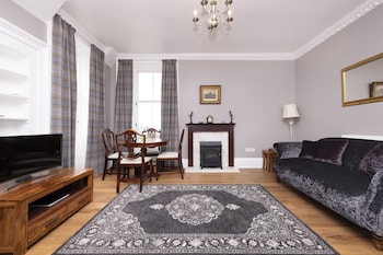 joivy charming 2 bed flat near edinburgh castle
