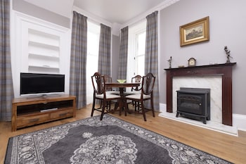 joivy charming 2 bed flat near edinburgh castle