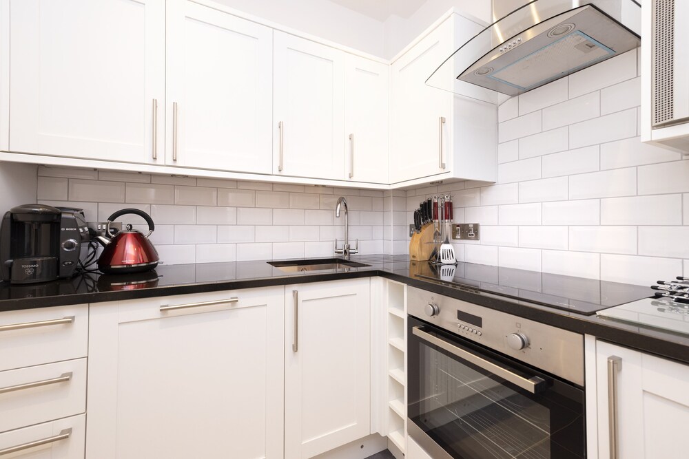 joivy charming 2 bed flat near edinburgh castle