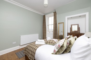 joivy charming 2 bed flat near edinburgh castle
