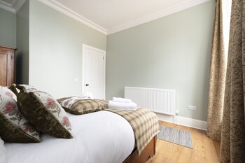 joivy charming 2 bed flat near edinburgh castle