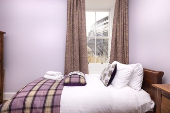 joivy charming 2 bed flat near edinburgh castle