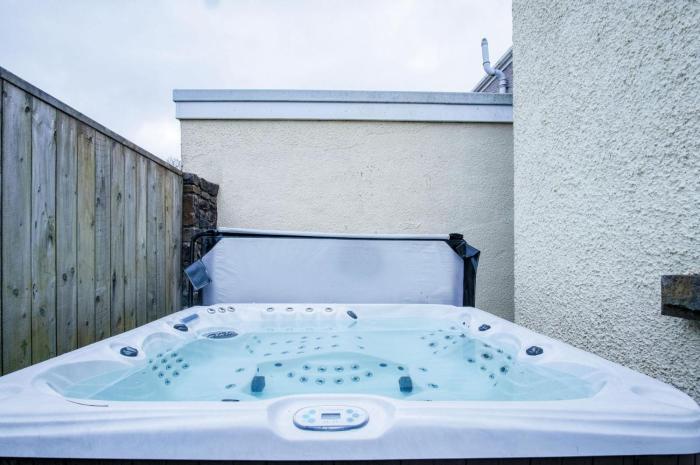 the sleeping giant pen y cae inn