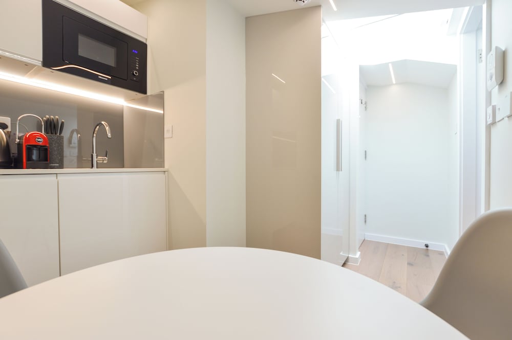 regents serviced apartments by concept apartments
