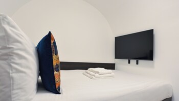 regents serviced apartments by concept apartments