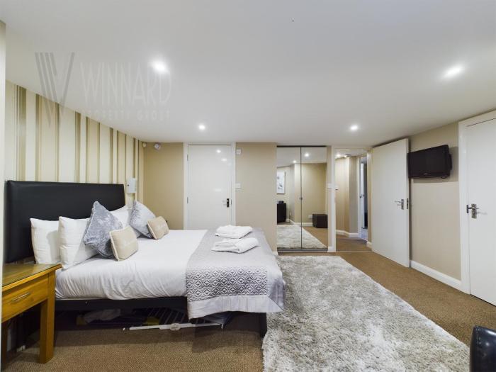 the beach house luxury apartments