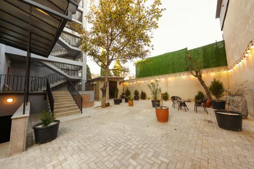 doors hotel