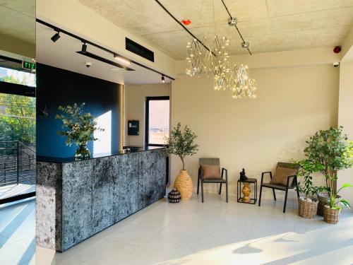 doors hotel