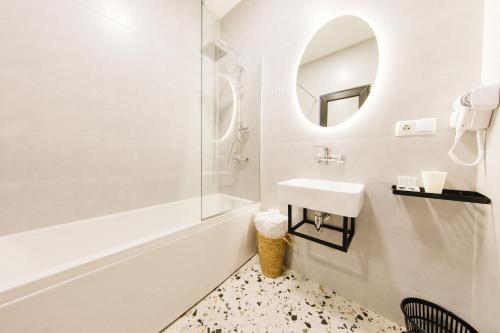 doors hotel