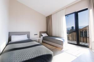 doors hotel