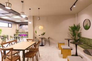 doors hotel