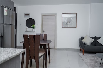 chic and stylish 2 bedroom apartment
