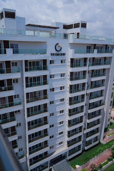 chic and stylish 2 bedroom apartment