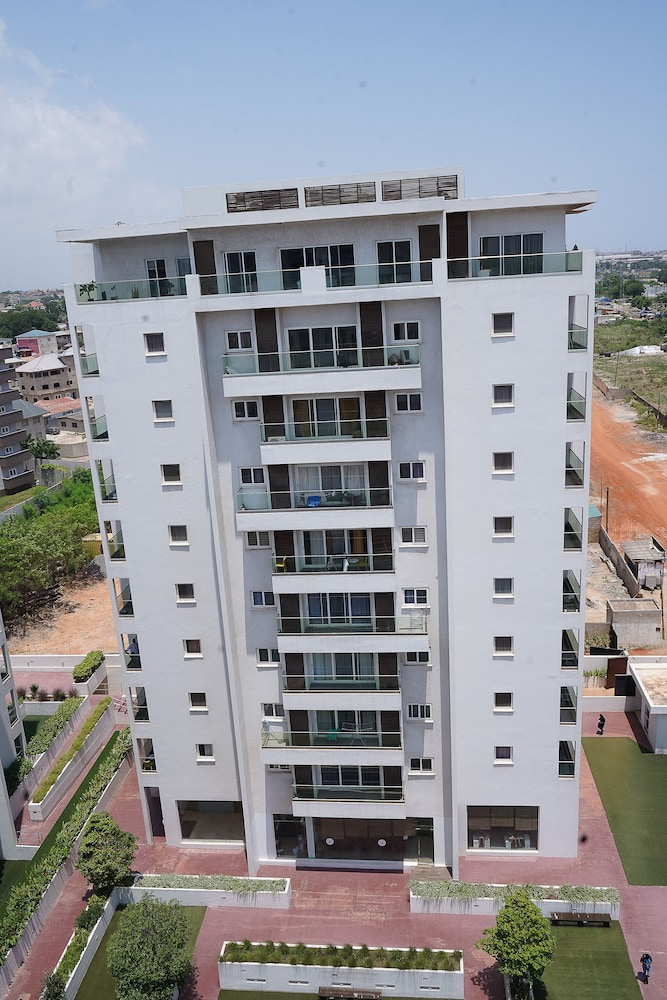 chic and stylish 2 bedroom apartment