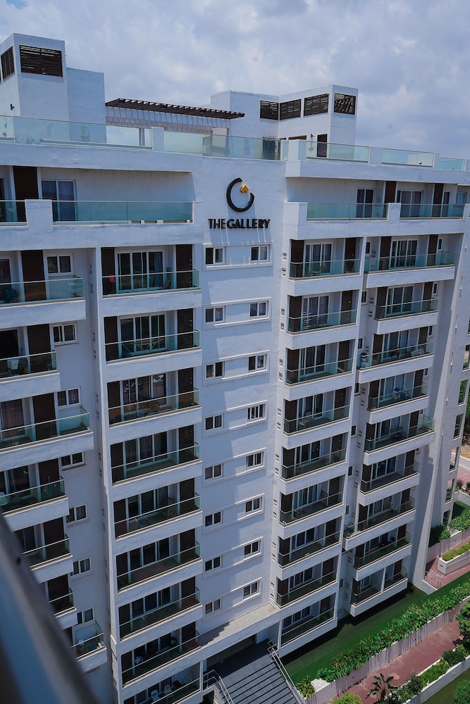 chic and stylish 2 bedroom apartment