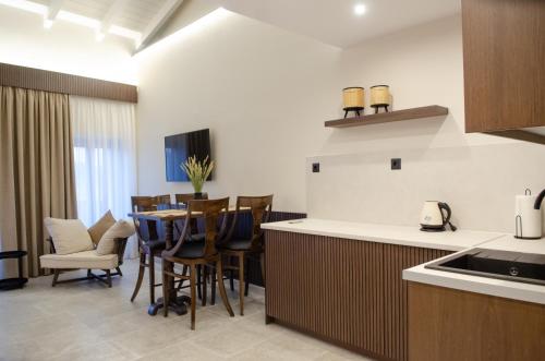 leone suites