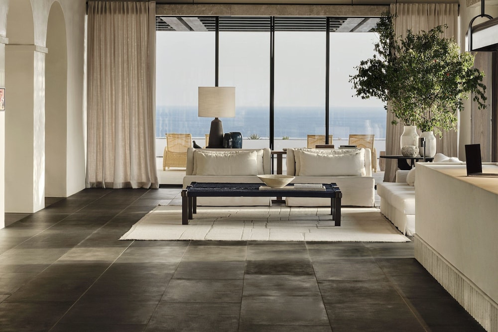 odera tinos autograph collection