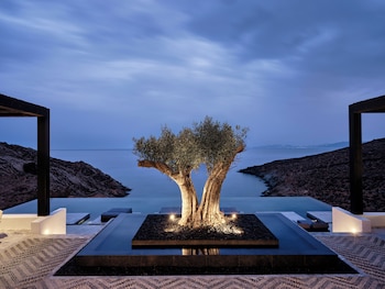 tinos
