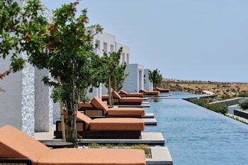 odera tinos autograph collection