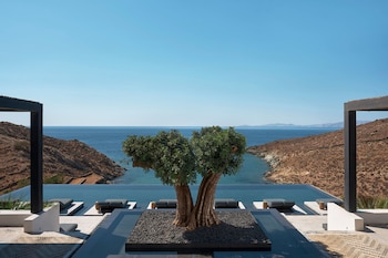 tinos