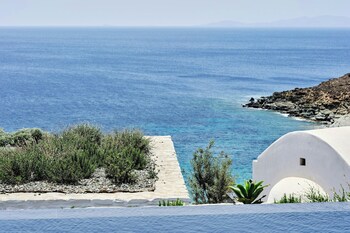 tinos