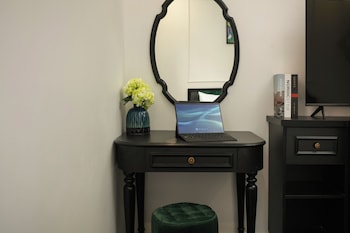 elegant boutique hotel ha long