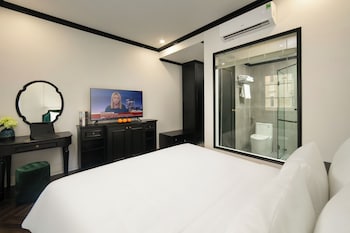 elegant boutique hotel ha long