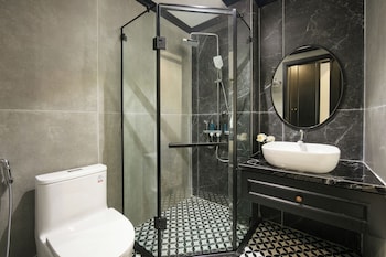 elegant boutique hotel ha long