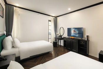 elegant boutique hotel ha long