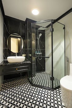 elegant boutique hotel ha long