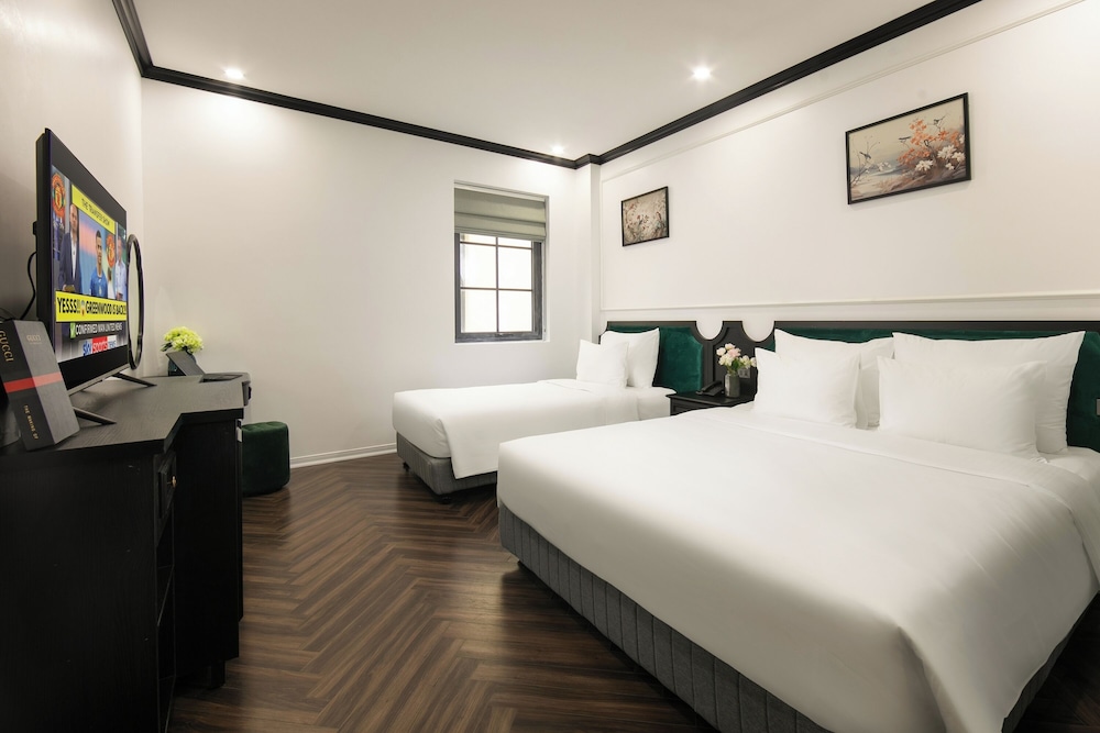 elegant boutique hotel ha long