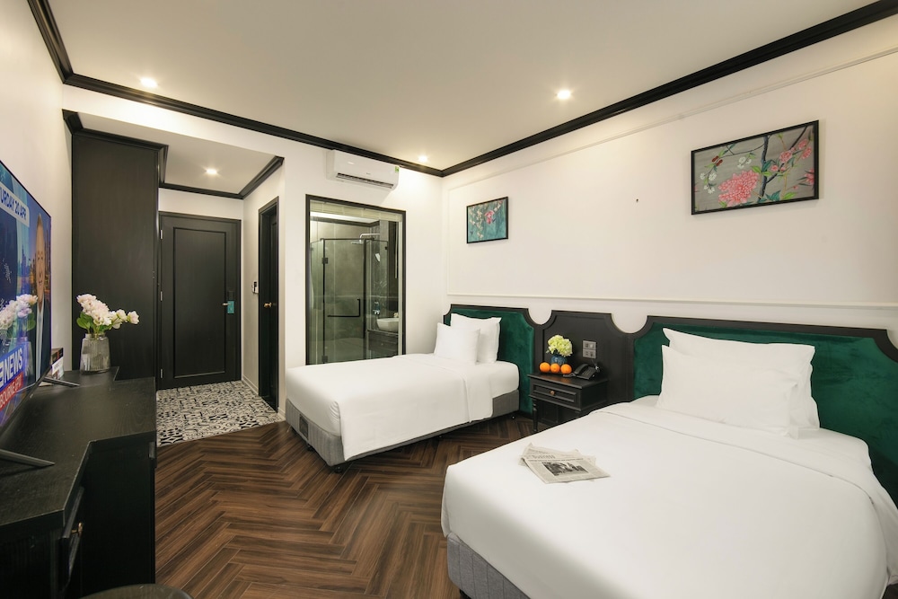 elegant boutique hotel ha long