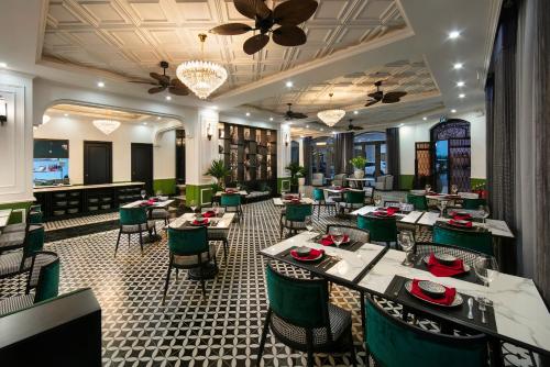 elegant boutique hotel ha long
