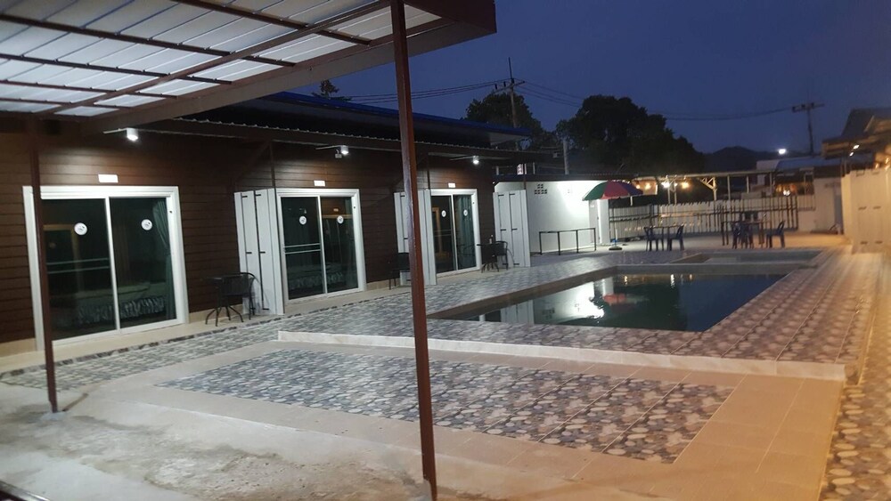 lovely paradise phangan hotel