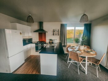 lake mahinapua hotel