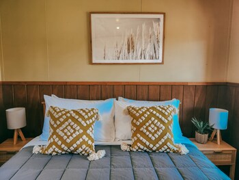 lake mahinapua hotel