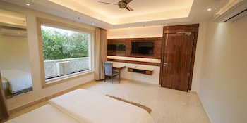 sukhsaroj hotel and resorts