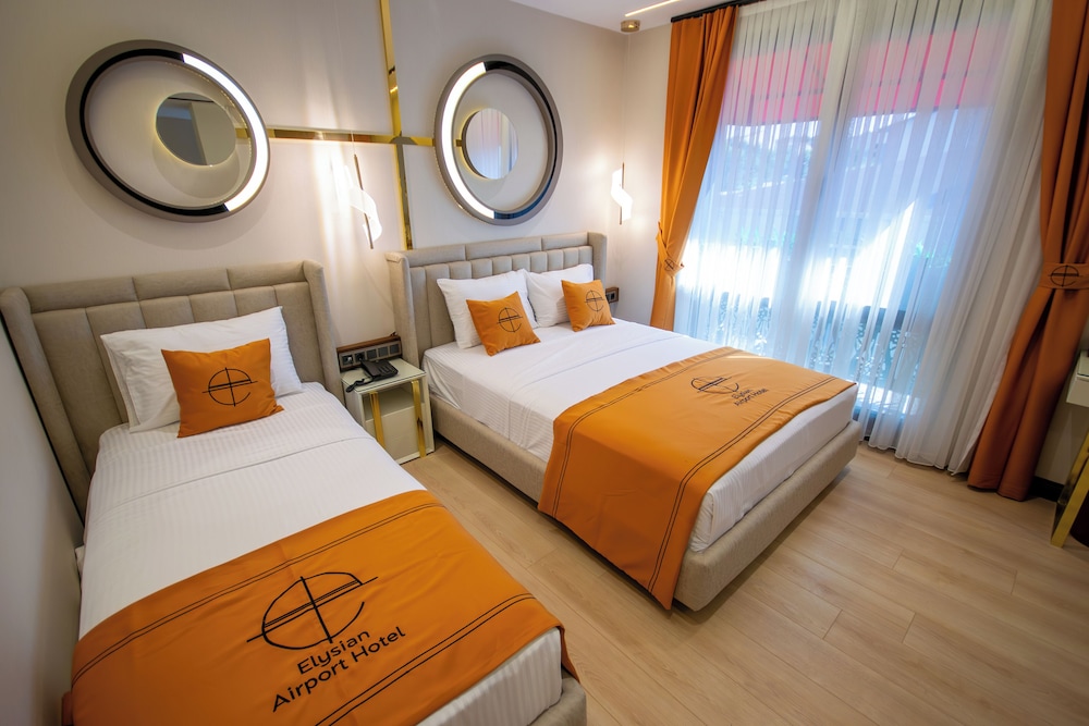 elysian airport hotel