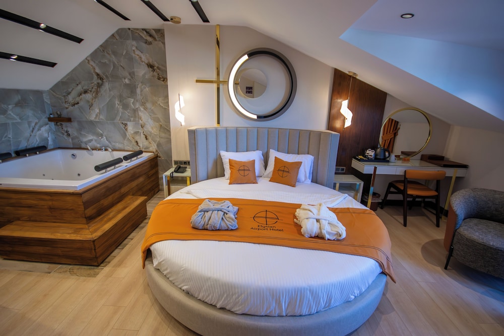 elysian airport hotel