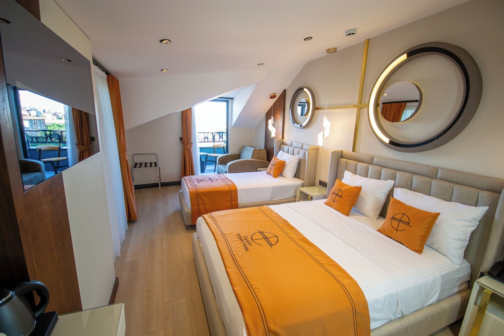 elysian airport hotel