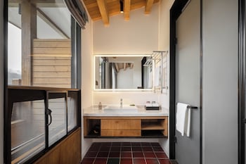 hotel indigo lugu lake an ihg hotel