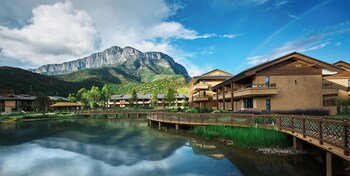 hotel indigo lugu lake an ihg hotel