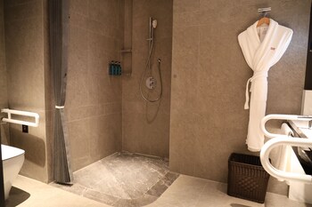 crowne plaza xian weiyang