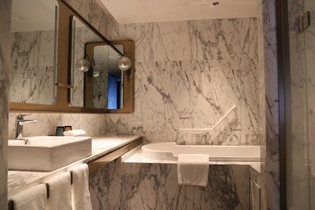 crowne plaza xian weiyang