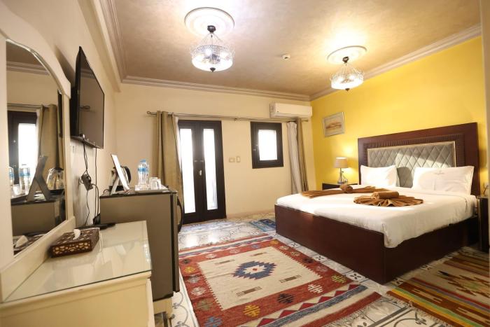 eileen hotel