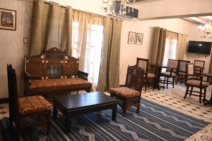 eileen hotel