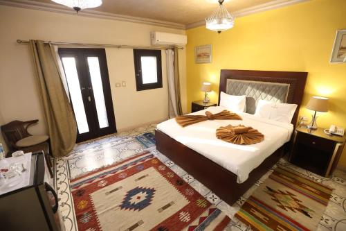 eileen hotel