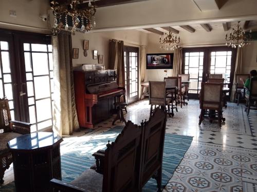 eileen hotel